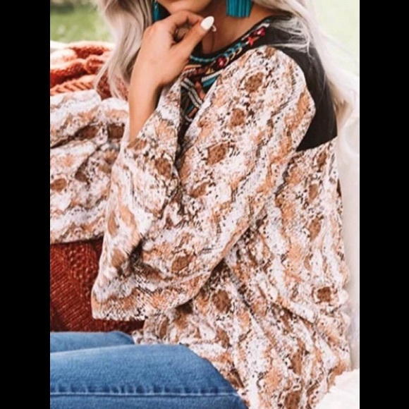 Gypsy/Good Vibes Hippy Native American All Styles Come 2 Mind Embroidery Shirt - Picture 7 of 17